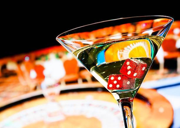 Domino QQ hand evaluation and betting interface on slot offline