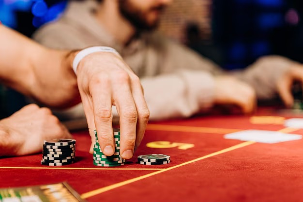 Live Sic Bo payout table displayed on slot offline interface